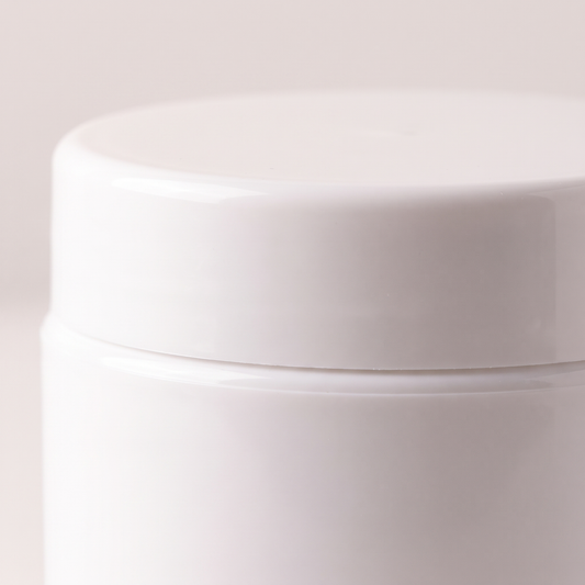 Natural Look Smooth Salon Brazilian Wax white jar lid close detail