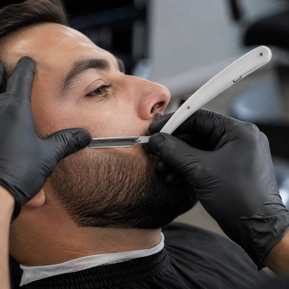 RedOne Razor Slide White used by a professional barber