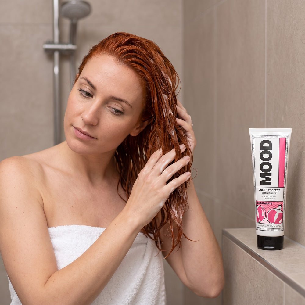 MOOD Color Protect Conditioner 290ml in use