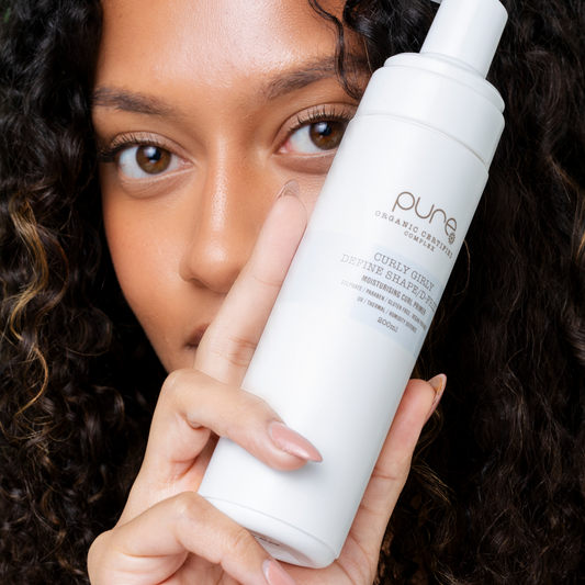 Pure Curly Girly Curl Primer 200ml - benefit and human-use image