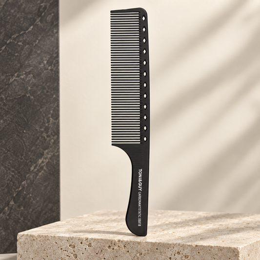 TONI&GUY 06818 Carbon Anti-Static Cutting Comb studio photograph