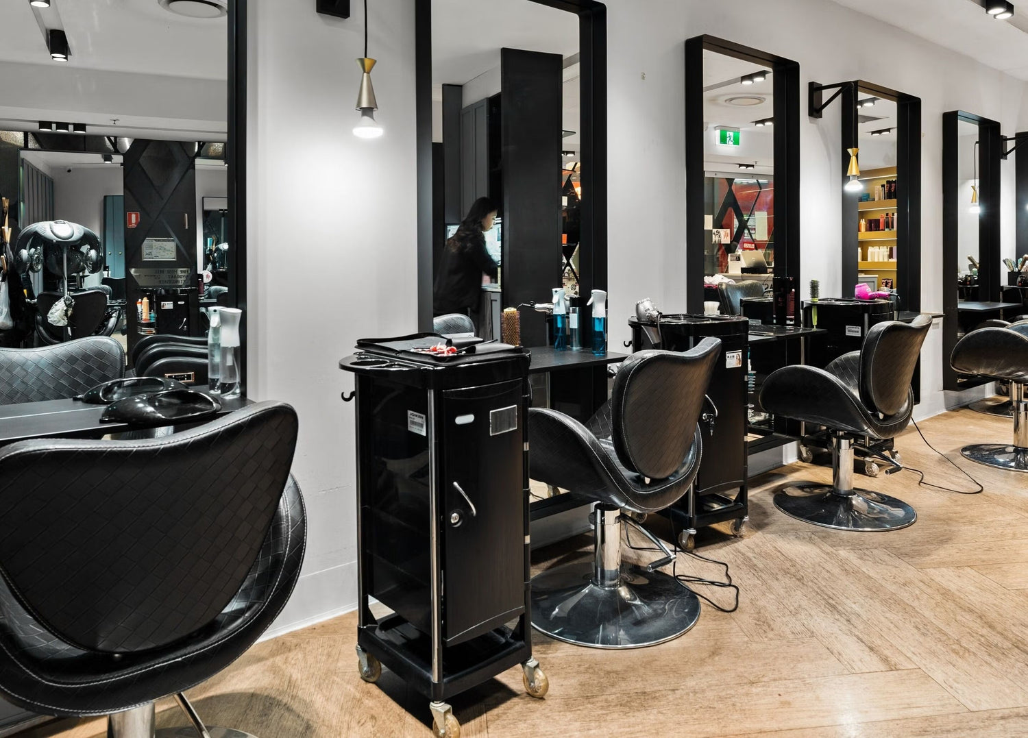 MV hair and beauty