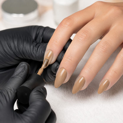 Professional application of ACOS Brown Tea 030 gel colour