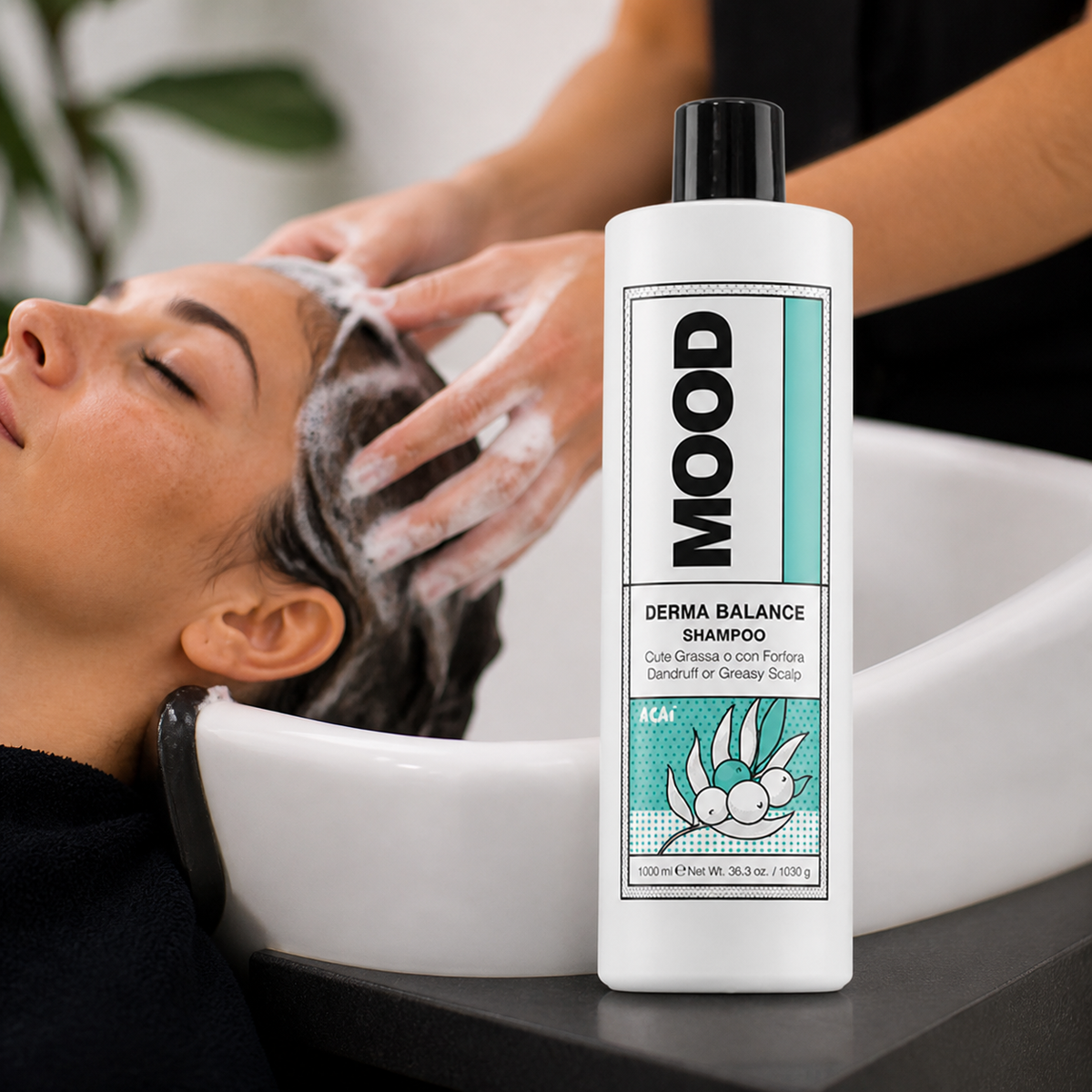 MOOD Derma Balance Shampoo 1L application