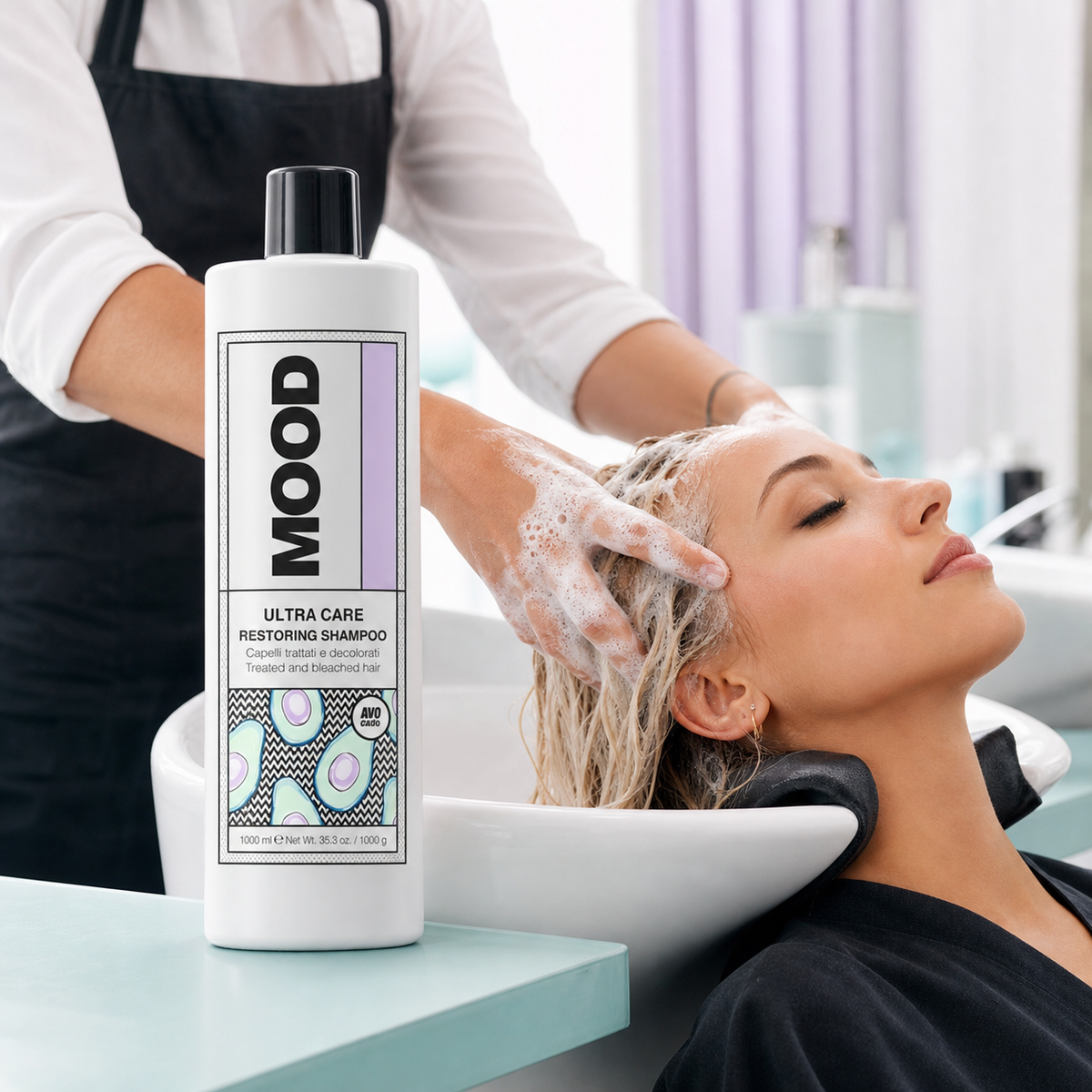 MOOD Ultra Care Restoring Shampoo 1L – professional application