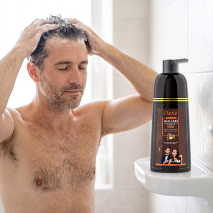 Dexe Dark Brown Hair Shampoo 400ml – applying to wet hair