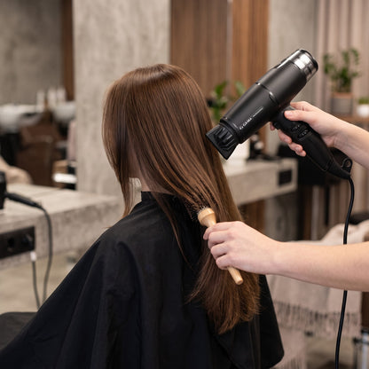 GA.MA Professional IQ Lite Max Dryer in use